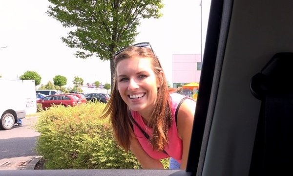 Нашли девушку которая ебется на парковке у гипермаркета.