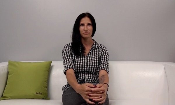 Тридцатилетняя стройная чешка на кастинге показывает очень красивое тело.